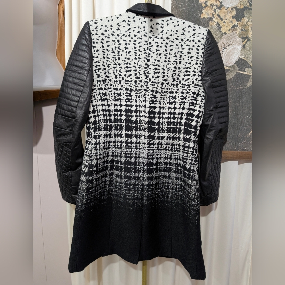L.A.M.B. by Gwen Stefani long black & white wool blend, Leather Sleeves Size 8 - Picture 8 of 8